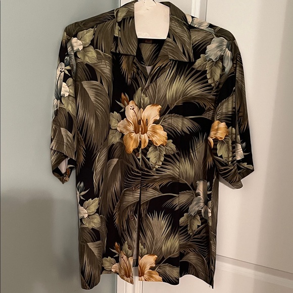 Tommy Bahama Other - Tommy Bahama 100% silk Tropical print guayabera shirt
